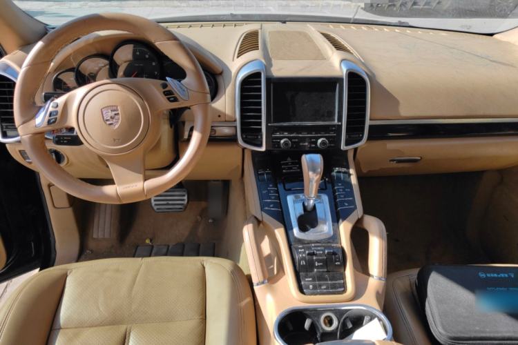 Used Porsche Cayenne 2011 Cayenne 3.0T Center Console