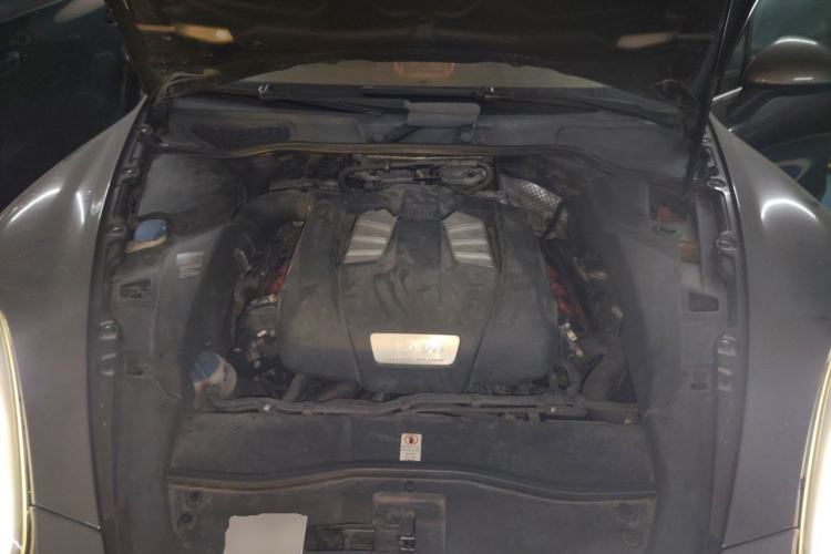Used Porsche Cayenne 2011 Cayenne 3.0T Engine Bay
