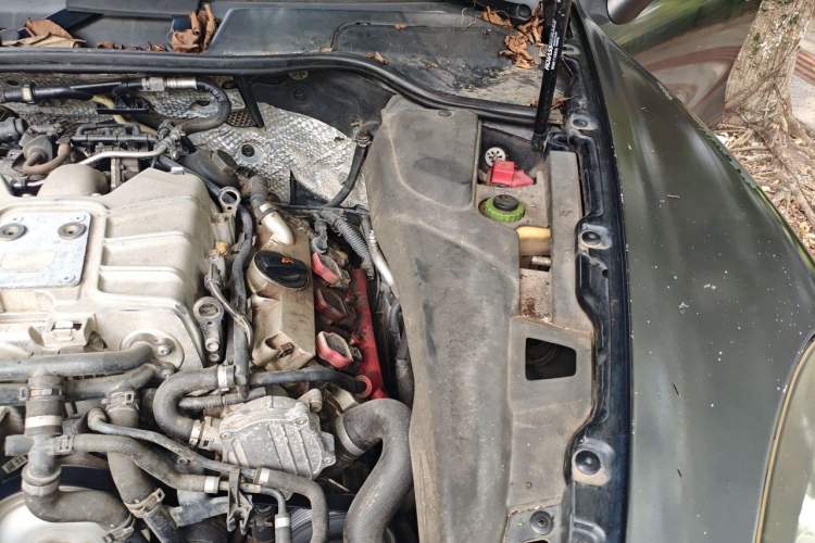Used Porsche Cayenne 2011 Cayenne 3.0T Engine Bay Left