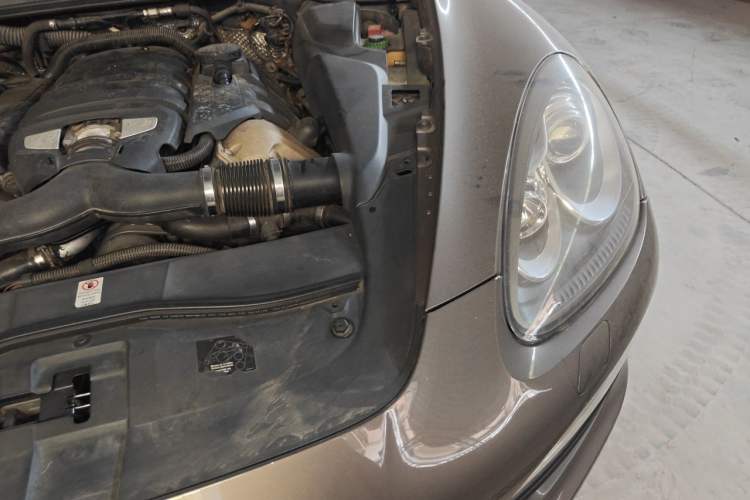 Used Porsche Cayenne 2011 Cayenne S 4.8L Engine Bay Left