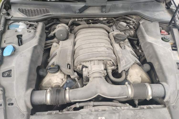 Used Porsche Cayenne 2011 Cayenne S 4.8L Engine Bay