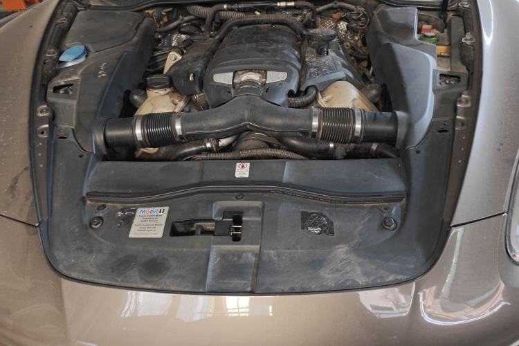 Used Porsche Cayenne 2011 Cayenne S 4.8L Engine Bay