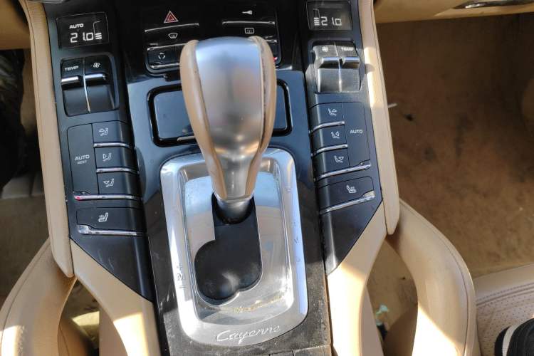 Used Porsche Cayenne 2011 Cayenne 3.0T Gear Lever