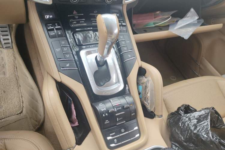 Used Porsche Cayenne 2011 Cayenne S 4.8L Gear Lever