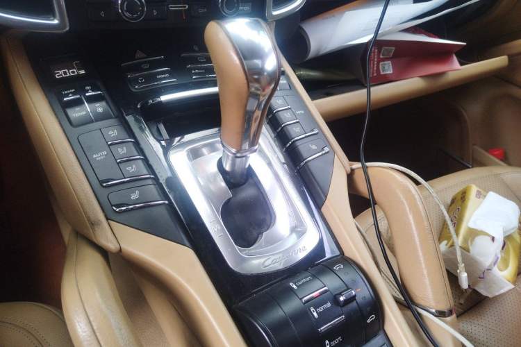 Used Porsche Cayenne 2011 Cayenne S Hybrid 3.0T Gear Lever