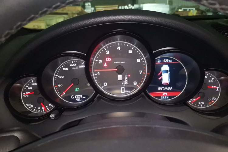 Used Porsche Cayenne 2011 Cayenne 3.0T Instrument Cluster