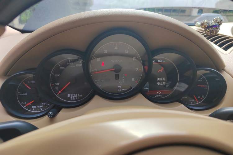 Used Porsche Cayenne 2011 Cayenne S Hybrid 3.0T Instrument Cluster