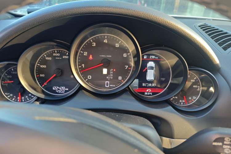 Used Porsche Cayenne 2011 Cayenne 3.0T Instrument Cluster