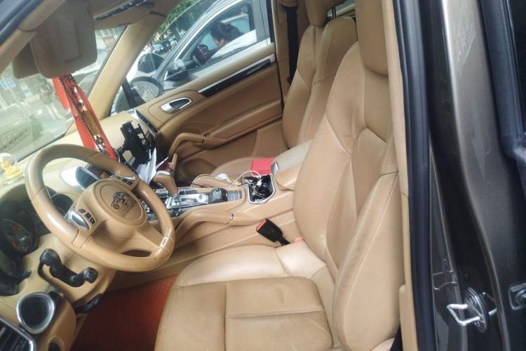 Used Porsche Cayenne 2011 Cayenne S Hybrid 3.0T Left Front Seat