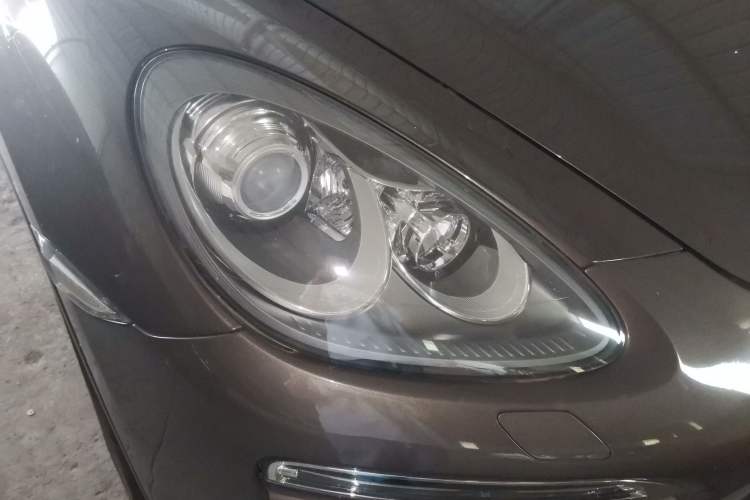 Used Porsche Cayenne 2011 Cayenne 3.0T Right Front Headlight