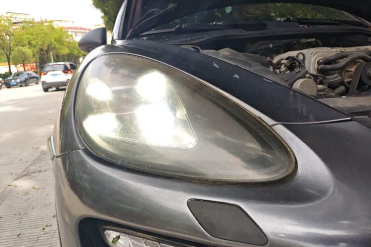 Used Porsche Cayenne 2011 Cayenne 3.0T Right Front Headlight