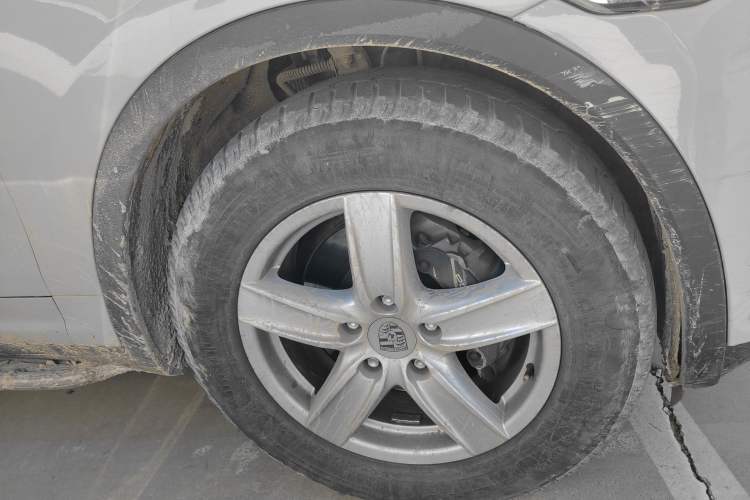 Used Porsche Cayenne 2011 Cayenne 3.0T Right Front Wheel Hub