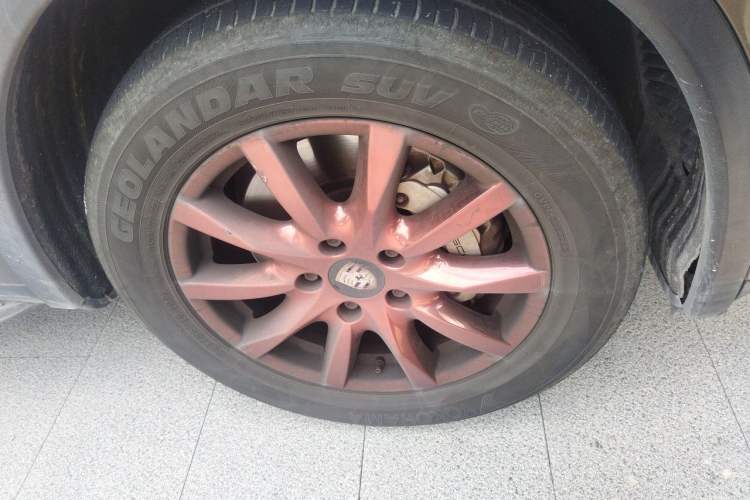 Used Porsche Cayenne 2011 Cayenne S Hybrid 3.0T Right Front Wheel Hub
