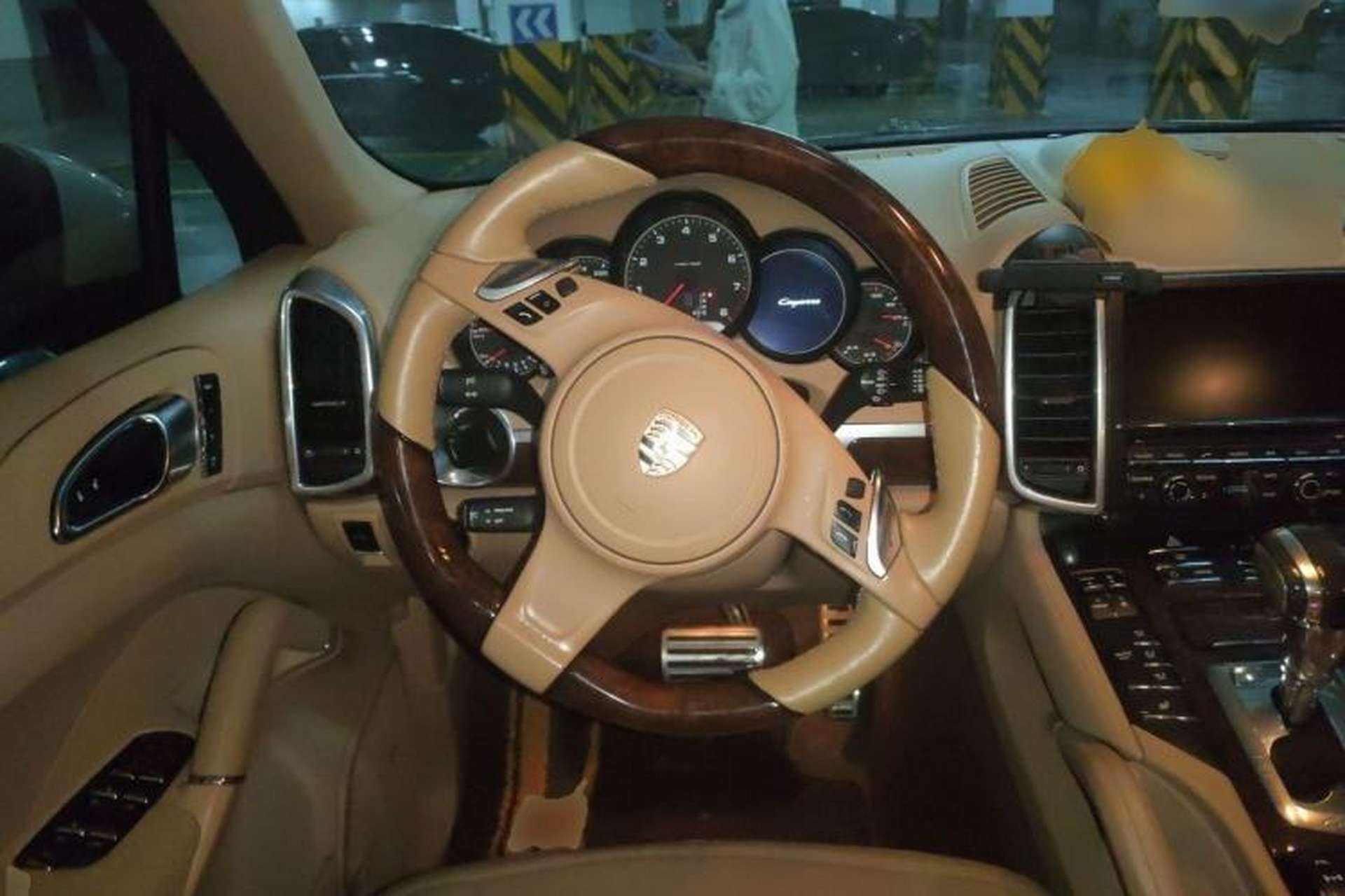 Used Porsche Cayenne 2011 Cayenne 3.0T Steering Wheel