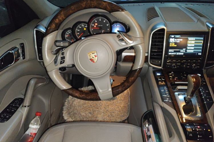 Used Porsche Cayenne 2011 Cayenne 3.0T Steering Wheel