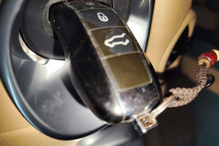 Used Porsche Cayenne 2011 Cayenne 3.0T Vehicle Key