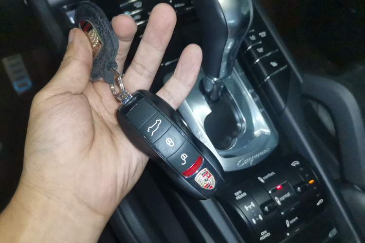 Used Porsche Cayenne 2011 Cayenne 3.0T Vehicle Key