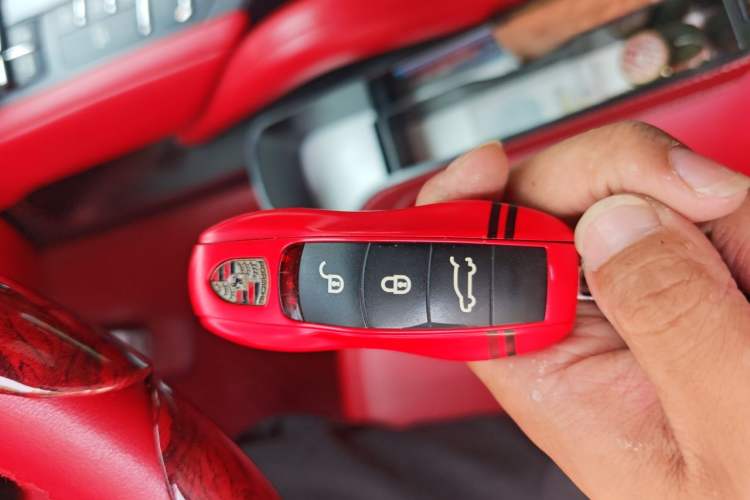 Used Porsche Cayenne 2011 Cayenne 3.0T Vehicle Key