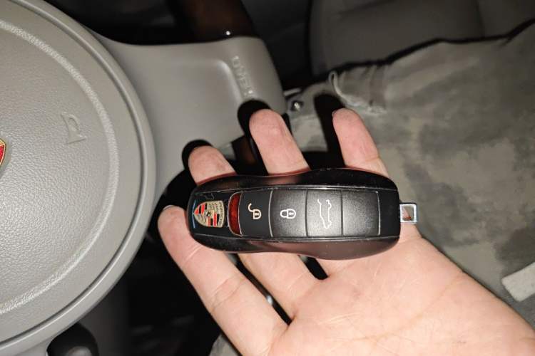 Used Porsche Cayenne 2011 Cayenne 3.0T Vehicle Key