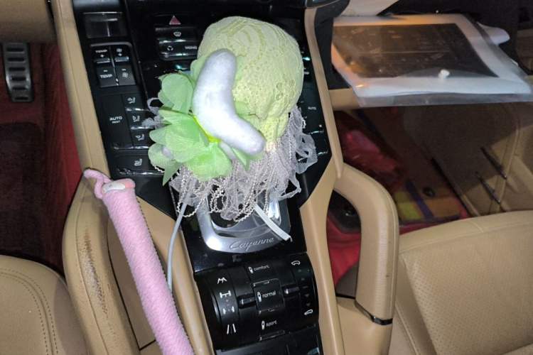 Used Porsche Cayenne 2011 Cayenne 3.0T Gear Lever