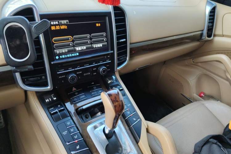 Used Porsche Cayenne 2011 Cayenne 3.0T Audio And AC Panel