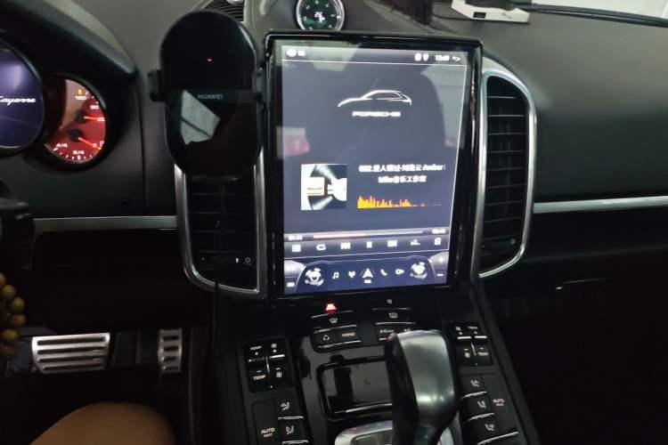 Used Porsche Cayenne 2011 Cayenne 3.0T Audio And AC Panel