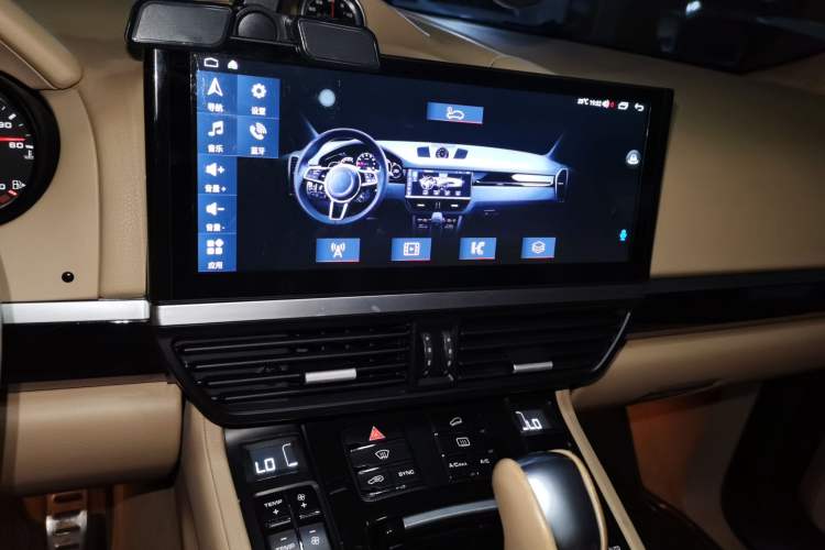 Used Porsche Cayenne 2011 Cayenne 3.0T Audio And AC Panel