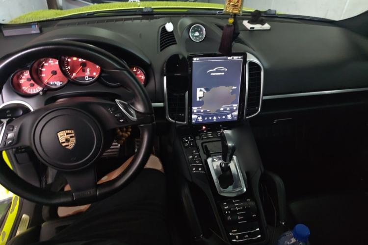 Used Porsche Cayenne 2011 Cayenne 3.0T Center Console