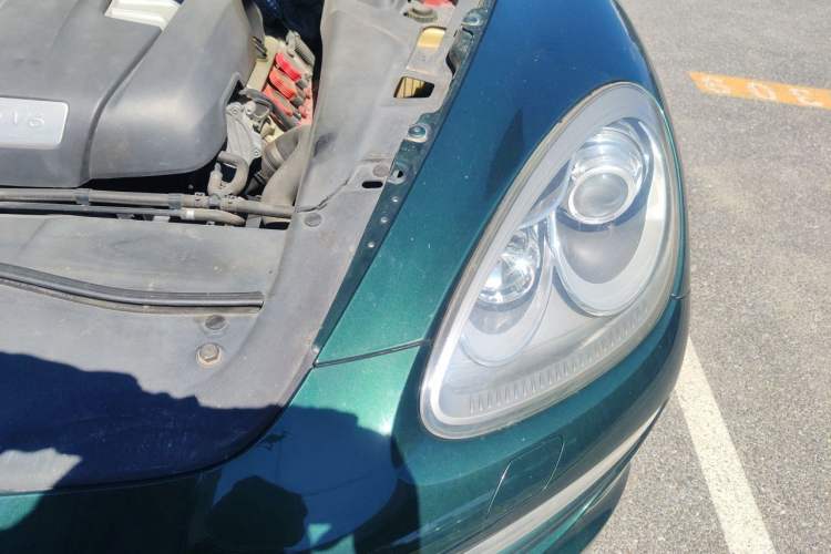 Used Porsche Cayenne 2011 Cayenne 3.0T Engine Bay Left