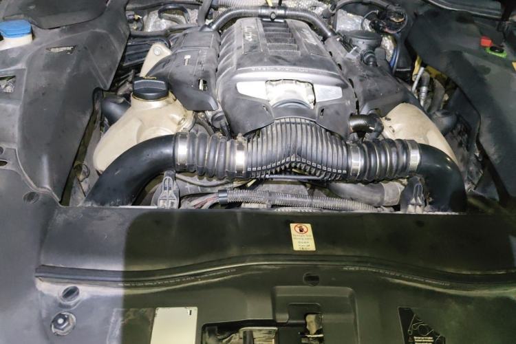 Used Porsche Cayenne 2011 Cayenne Turbo 4.8T Engine Bay