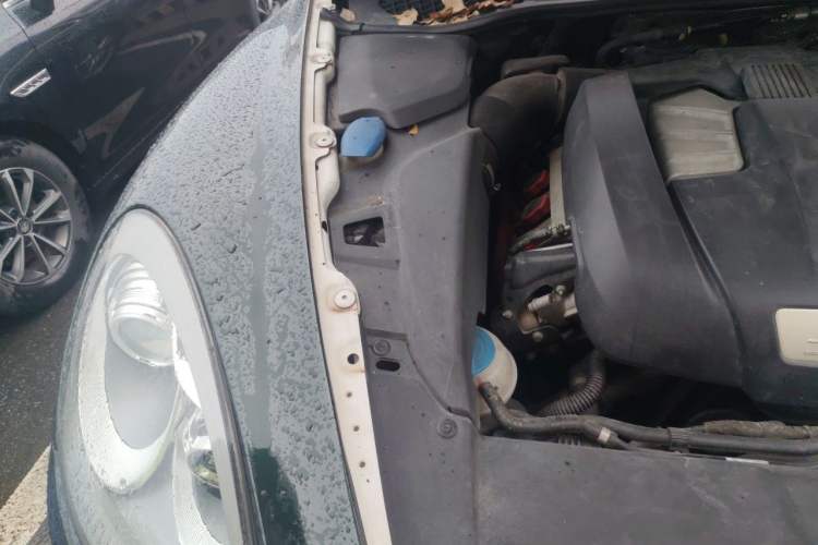 Used Porsche Cayenne 2011 Cayenne 3.0T Engine Bay Right