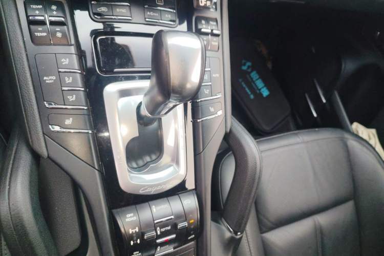 Used Porsche Cayenne 2011 Cayenne 3.0T Gear Lever