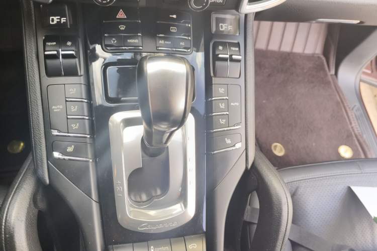 Used Porsche Cayenne 2011 Cayenne 3.0T Gear Lever