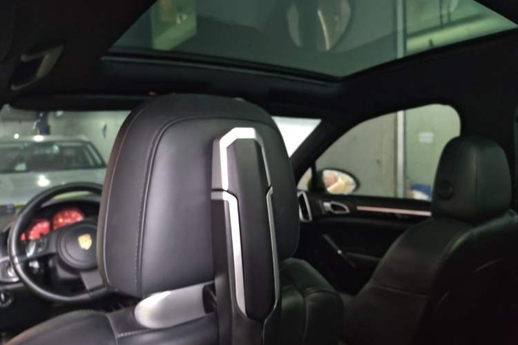 Used Porsche Cayenne 2011 Cayenne 3.0T Headliner