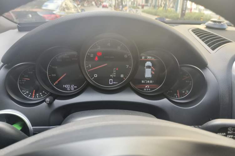 Used Porsche Cayenne 2011 Cayenne 3.0T Instrument Cluster