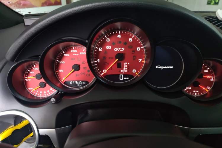 Used Porsche Cayenne 2011 Cayenne 3.0T Instrument Cluster