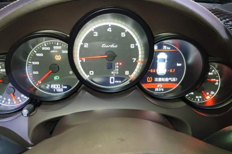 Used Porsche Cayenne 2011 Cayenne Turbo 4.8T Instrument Cluster