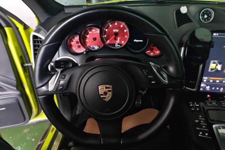 Used Porsche Cayenne 2011 Cayenne 3.0T Steering Wheel