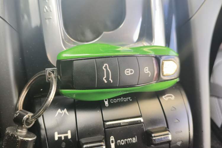 Used Porsche Cayenne 2011 Cayenne 3.0T Vehicle Key