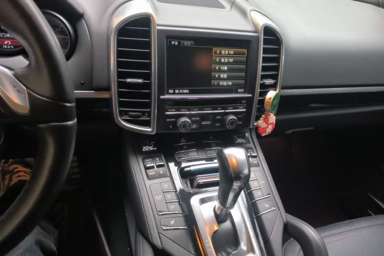 Used Porsche Cayenne 2011 Cayenne 3.0T Audio And AC Panel