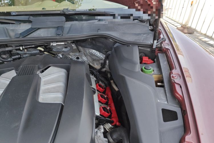 Used Porsche Cayenne 2011 Cayenne 3.0T Engine Bay Left
