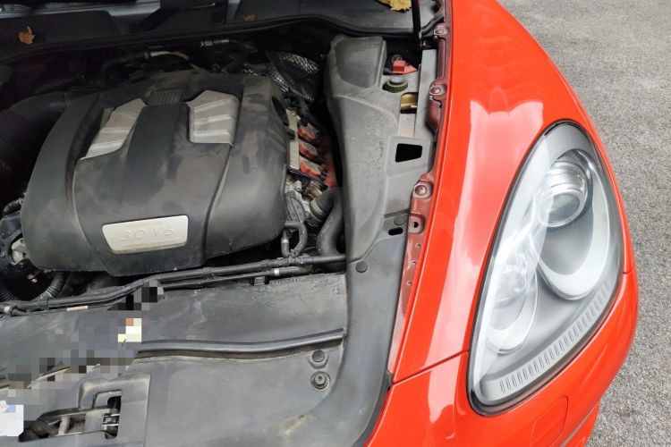 Used Porsche Cayenne 2011 Cayenne 3.0T Engine Bay Left