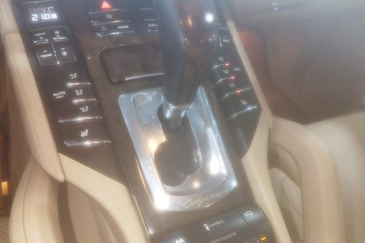 Used Porsche Cayenne 2011 Cayenne 3.0T Gear Lever