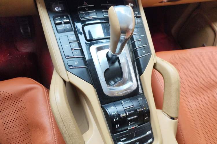 Used Porsche Cayenne 2011 Cayenne 3.0T Gear Lever
