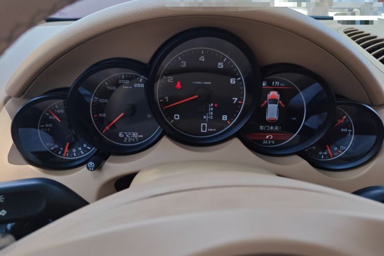 Used Porsche Cayenne 2011 Cayenne 3.0T Instrument Cluster