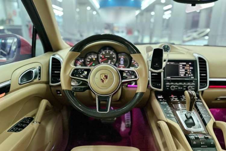 Used Porsche Cayenne 2011 Cayenne 3.0T Interior 3