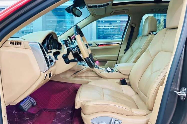 Used Porsche Cayenne 2011 Cayenne 3.0T Interior 6