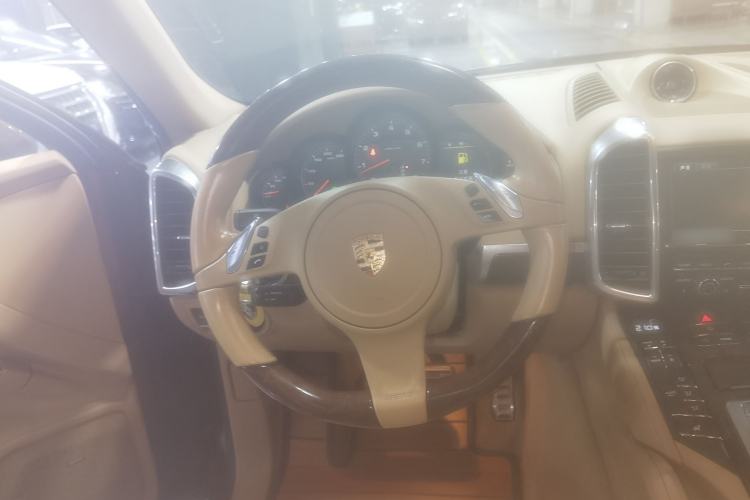 Used Porsche Cayenne 2011 Cayenne 3.0T Steering Wheel
