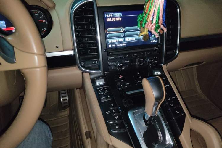 Used Porsche Cayenne 2011 Cayenne 3.0T Audio And AC Panel