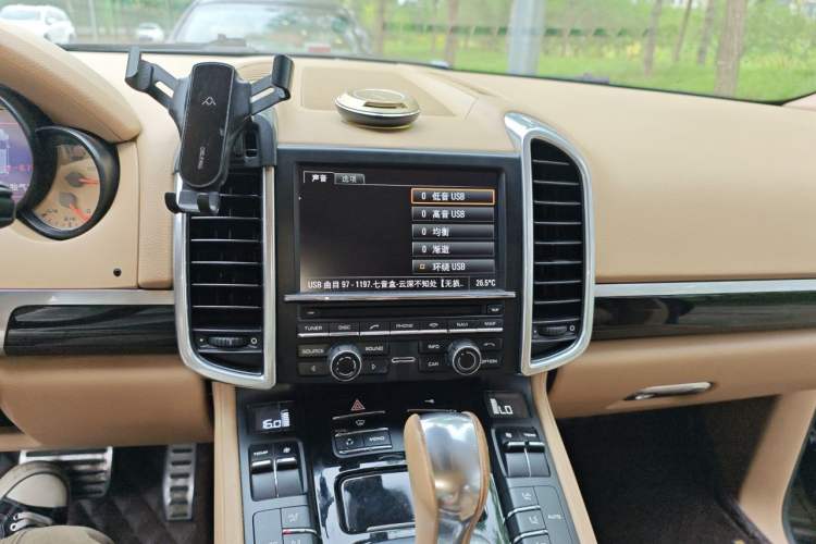 Used Porsche Cayenne 2011 Cayenne 3.0T Audio And AC Panel